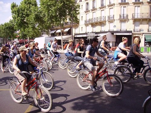 França inicia programa que remunera quem vai de bicicleta ao trabalho